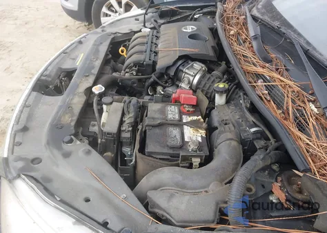 2014 Nissan Sentra Sr z USA, uszkodzony, nr VIN 3N1AB7AP9EY286417